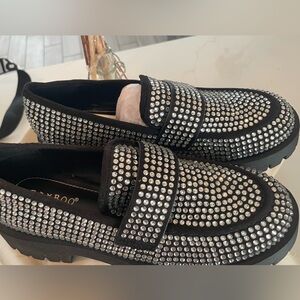 😍✨Women’s  Giovani Jolie Size 7 Blk / Silverer loafers